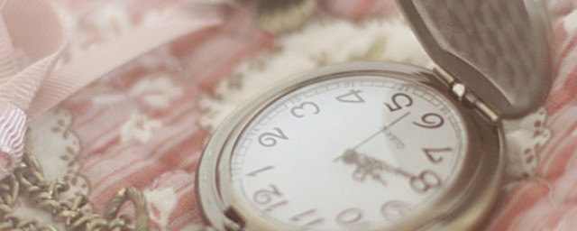 光阴荏苒岁月如梭的理解(光阴荏苒,岁月如梭随着时间,意思?)