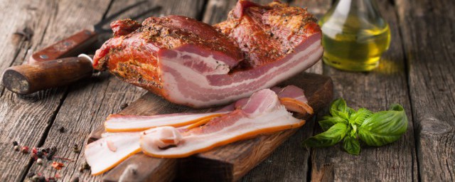 鸡蛋炒肉的做法步骤(鸡蛋小炒肉的做法窍门)