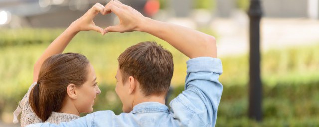 订婚后能不能同居(订亲之后可以同居吗)