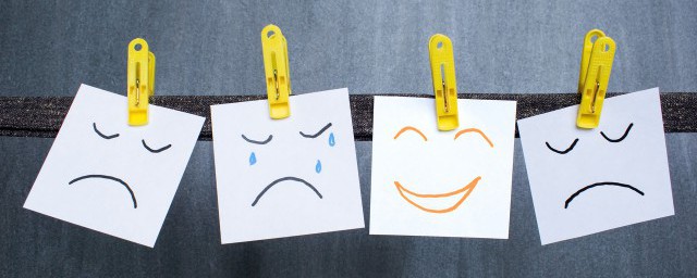 表达舍不得放手的句子(舍不得放手却又不得不放手的句子)