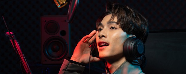 一路走来真的不容易歌曲歌词(一路走来真不容易是什么歌)