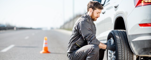 车烧机油应该怎么处理(汽车烧机油应该怎么办)