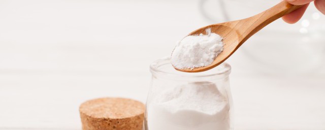 关于食用碱和食用小苏打的区别(食用小苏打与食用碱有何区别)