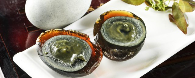 皮蛋保质期过了6个月能不能吃(皮蛋会过期嘛!保质期多久)