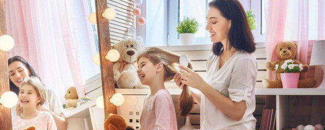 如何清除气垫梳上的污垢(气垫梳子脏了怎么清理)