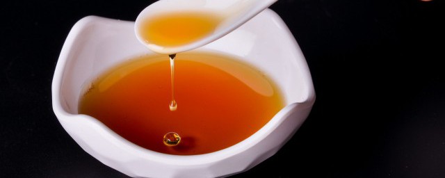 在家也能做好用的万能油(万能油的制作方法)