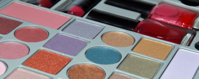 怎样选隔离霜颜色(怎样选择隔离霜的颜色)