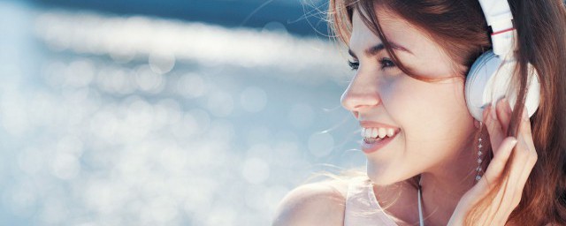 爱情那么美歌词是什么(歌词爱情有多美是什么歌)