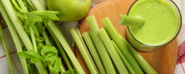 炝花生米芹菜怎么做(芹菜炝花生米的做法)