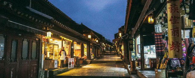 餐饮加盟具体是什么意思(餐饮加盟包含了哪些服务)