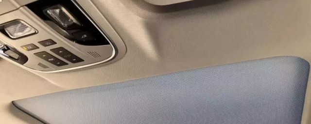 弄车上双面胶清洗干净方法(双面胶粘在车上用什么可以洗掉)