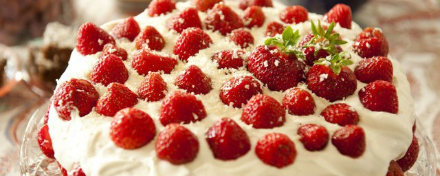 动物奶油如何打发稳固(动物奶油的打发操作要领)