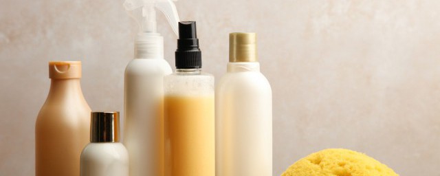 怎样自制沐浴油(沐浴油的使用步骤)