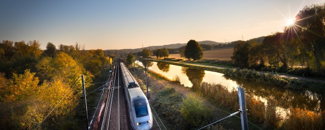 动车检票时间是怎么样的呢(动车站一般什么时候检票)