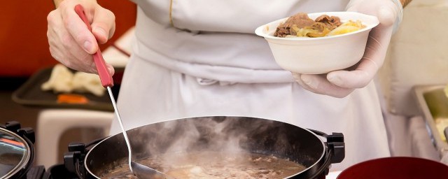 生蚝煲汤怎么做好吃(生蚝炖汤怎么做好吃)