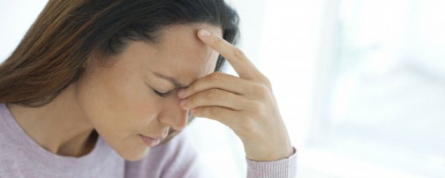 中暑头晕的处理方式(中暑发晕怎么办)