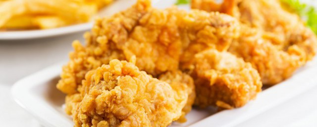 炸鸡用的裹粉是什么粉(炸鸡裹粉是干什么用的)