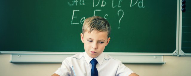 英语好句摘抄带中文都有哪些(英语可摘抄的好句带翻译)