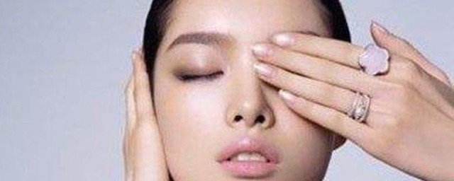 眼睛肿怎么消肿(打完除皱针眼睛肿怎么消肿)