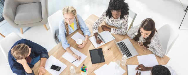 白领是做什么的(白领是做什么的?)