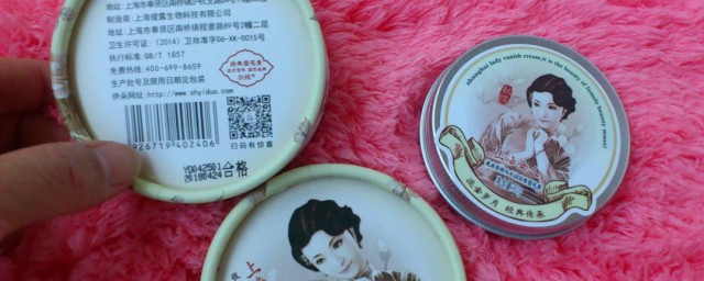 雪花膏怎样正确使用(雪花膏的注意事项)