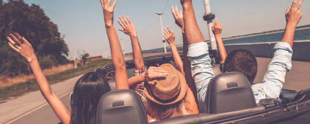 趁着年轻多吃苦的励志句子有哪些(年轻的时候吃苦的句子)