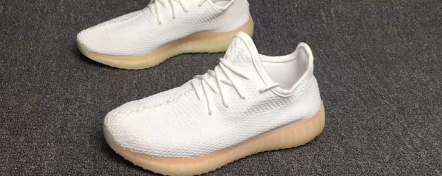 白椰子鞋底发黄解决方法(椰子鞋子底部发黄怎么变白)