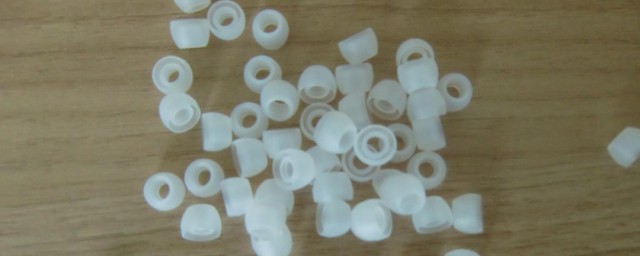 白硅胶表带如何清洗干净(怎样清洗白色硅胶表带)