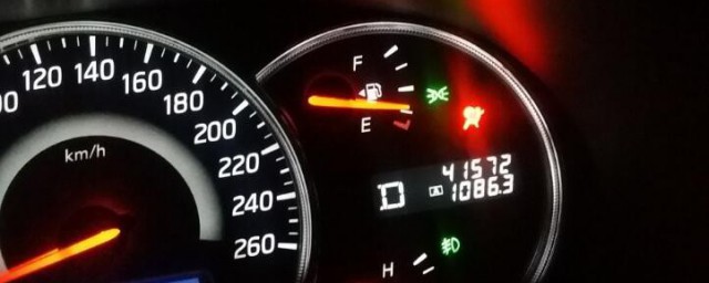 汽车仪表上显示KEY是啥意思(汽车仪表盘显示key)