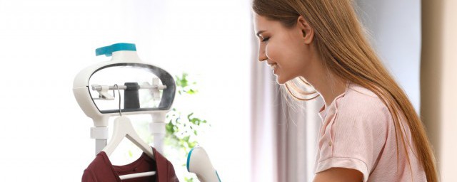 熨衣服的步骤(熨烫衣服的步骤)