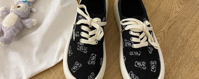 布鞋泥水怎样清洗(布鞋泥巴怎么洗)