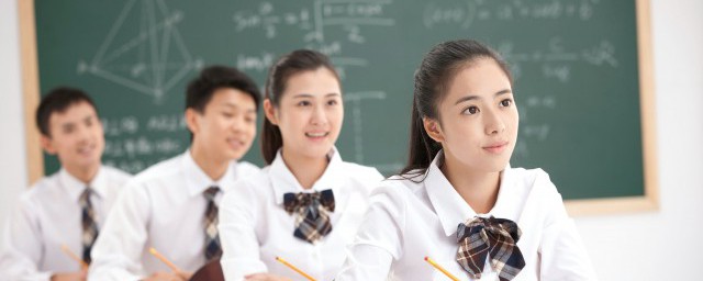 中考穿衣服有哪些讲究(中考穿戴有什么讲究)