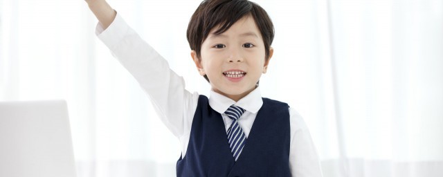 娉娉袅袅十三余谁写的(娉 娉 袅 袅 十 三 余)