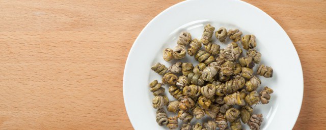 铁皮石斛清洗干净的方法(新鲜铁皮石斛去皮的方法)