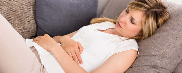 坐月子饮食有哪些禁忌(坐月子注意事项和饮食禁忌)