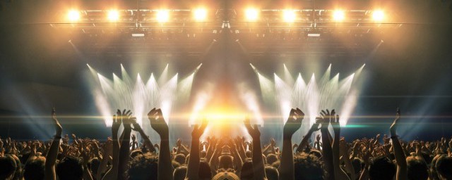 你在天南星是什么歌里面的歌词(歌词你是天上的星星是什么歌)