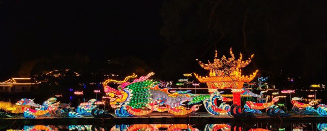 水是绿色的原因(水为什么是绿色的)