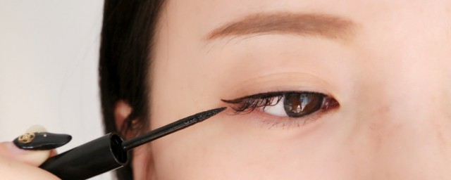 画眼线的五种简单方法(画眼线的五种简单方法图片)