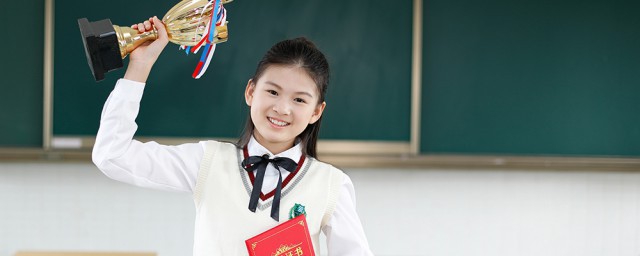 学生读什么呢(小学生读什么书)