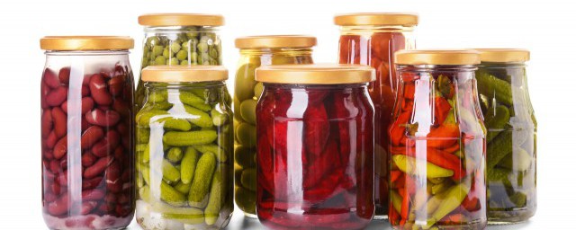 腌咸菜起白沫怎么办(腌咸菜有白沫还能吃吗)