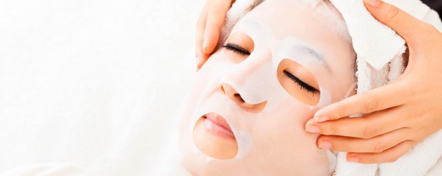 敷面膜后起皮是为什么(敷完面膜皮肤还是起皮)