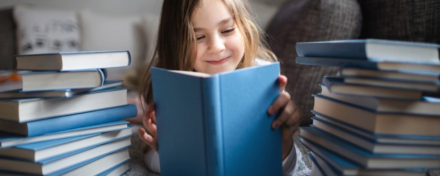 小青蛙卖泥塘故事内容(青蛙卖泥塘讲故事)