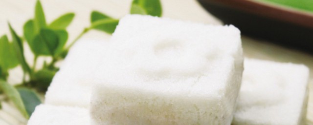 蒸米糕不蓬松的原因(为什么蒸米糕不松软,只有弹性)