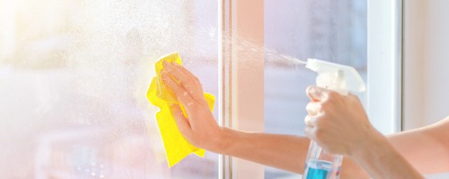 教你3个小妙招透亮不沾灰(用什么擦不落灰)