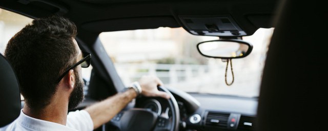 关于开别人的车违章怎么处理(开别人车有违章怎么处理的)