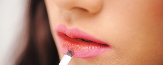 画妆和化妆的区别是什么(化妆是化还是画)