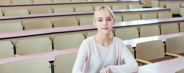 汉字校怎么读(校字怎么拼)