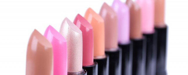 唇深应该怎样选择口红(涂口红上唇深还是下唇深)