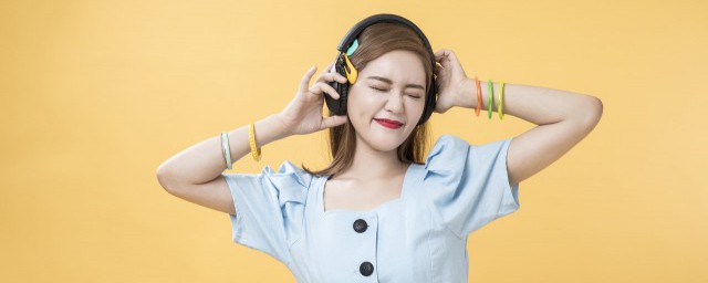 歌曲咱当兵的人歌词(咱当兵的人歌词?)