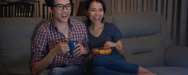 黑眼镜和哑女是什么结局(黑眼镜到底喜不喜欢哑女)